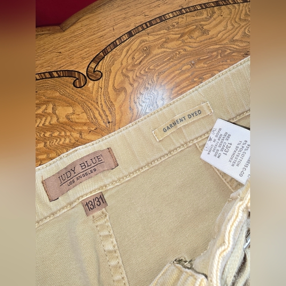 Judy Blue Womens Straight Leg / Jogger Style Tan Utility Pants, Size 13/31 - Picture 3 of 9
